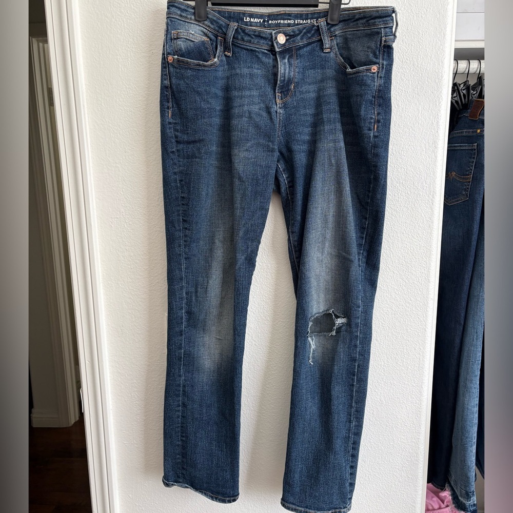 Old Navy boyfriend straight Women's Blue Jeans Size 6 Regular distressed